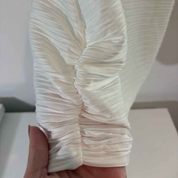 SHEIN Women’s Large Racer Back White Tank Top Spaghetti Strap Thin Scoop Casual - Picture 4 of 7